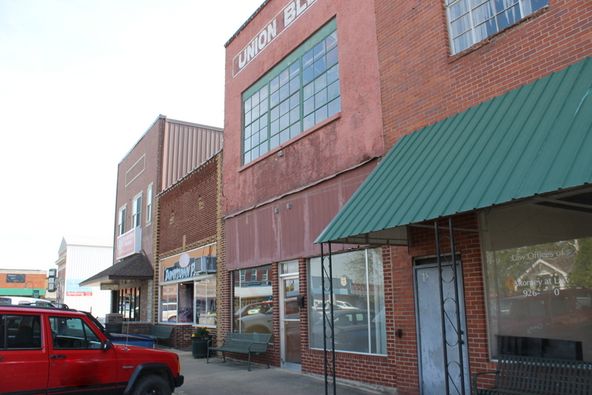 Union Building: 102 N Union St, Mountain Grove, MO 65711